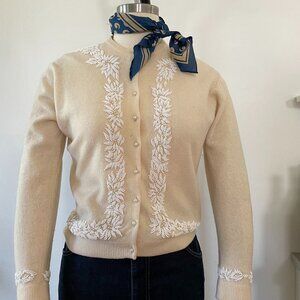 Vintage Cream Beaded Cardigan with Pearl Buttons – Woman's M